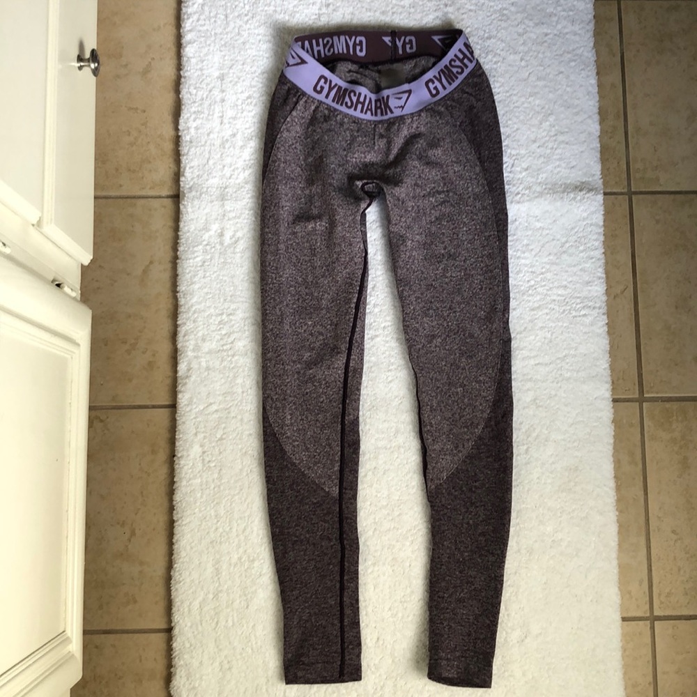 Purple two-tone gym shark leggings like new